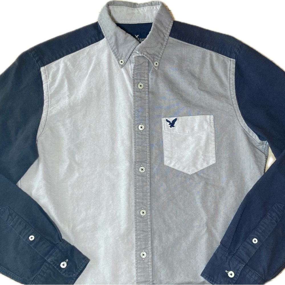American Eagle Blue/Gray Colorblock Long Sleeve Button Down